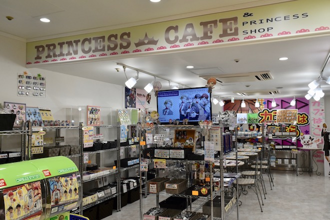 2017年6月29日(木)まで福岡県の天神コア地下2階にあるプリンセスカフェ福岡1号館で、『ペルソナ5』×『プリンセスカフェ福岡』コラボカフェが開催されます。